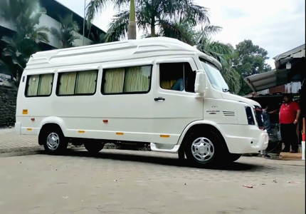 17 Seater Tempo Traveller Rentals