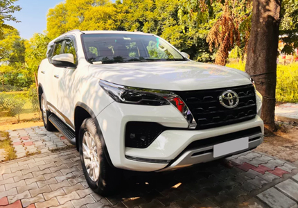 Luxury Fortuner Car in Amritsar